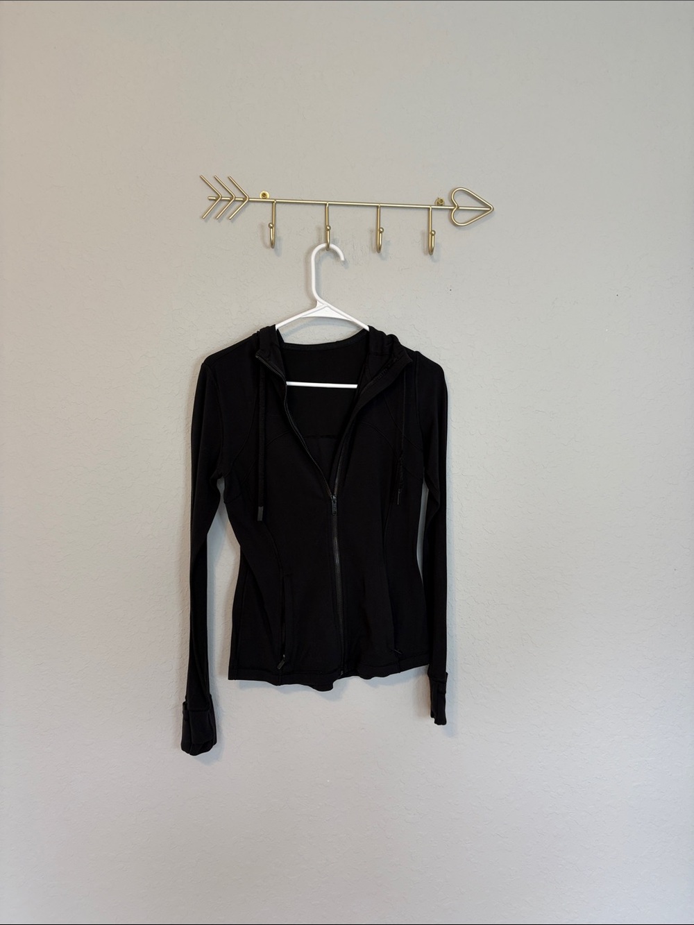 Lululemon Black Hooded Full Zip Jacket Women’s Size 6 Thumbholes